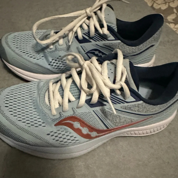 Saucony Women's Omni 19 Running Shoe, Sky/Storm like new size 9 - Picture 3 of 7